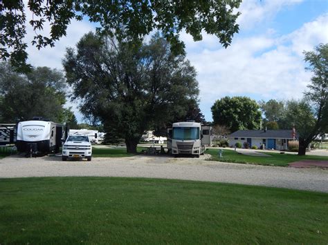 Lakeshore rv - Lakeshore RV Park Campground is a full-service, family-owned RV Park. Offering 20-30-50 amp electrical service with water and sewer to all RV sites. We are Big Rig friendly. The campground has tent sites as well. Close to all the major attractions and minutes from downtown St. Ignace.